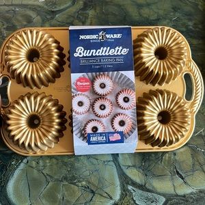 Nordic Ware Brilliance Baking Pan 5 Cup Bundtlette New